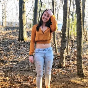 Meet your Posher, Brittany